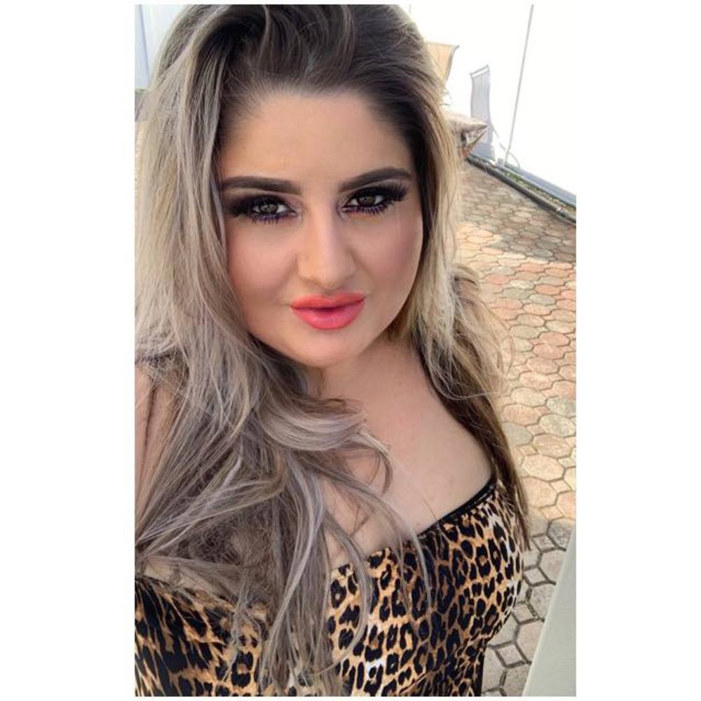 Meet your Posher, Francesca